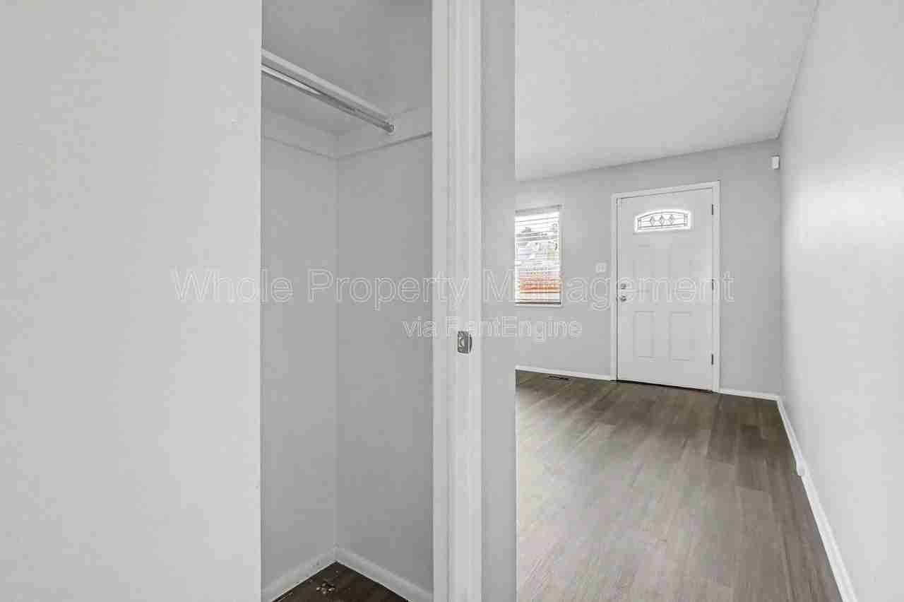 8705 Santa Fe Dr - Photo 4 of 19
