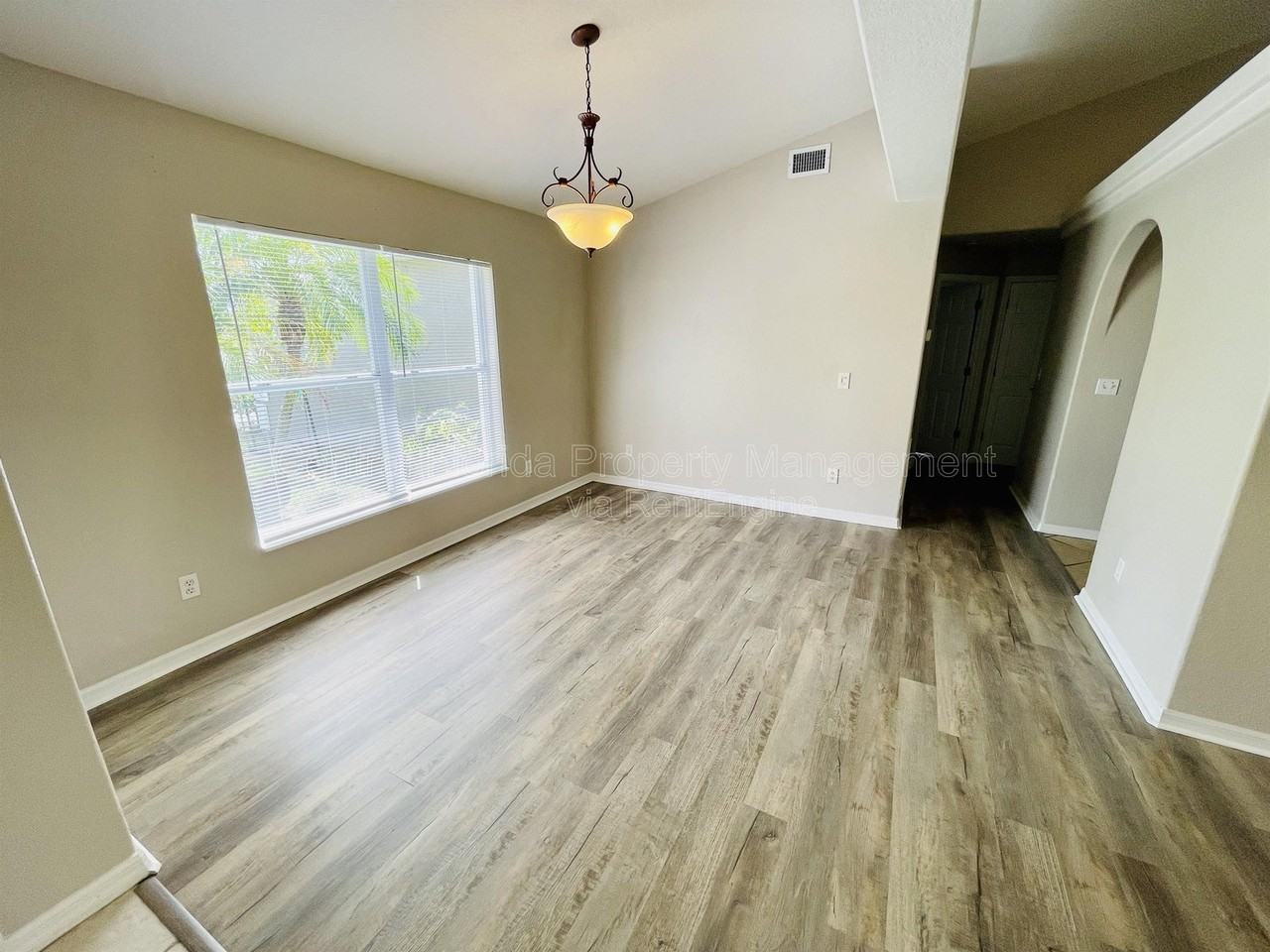 1514 Sunset Village Blvd - Photo 4 of 32