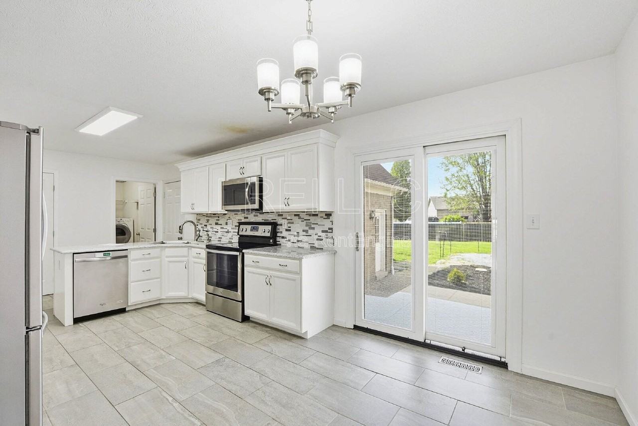 6200 Winding Stream Dr - Photo 3 of 20