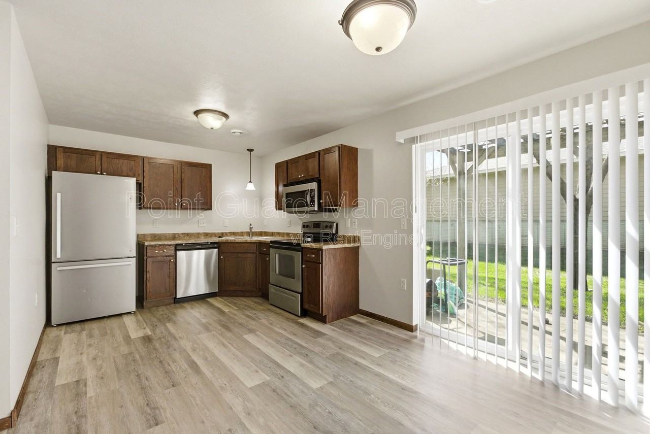 7609 W Snapdragon St