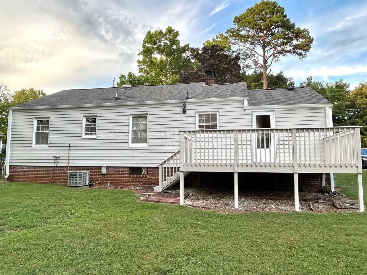 4403 Cypress Ln - Photo 5 of 11