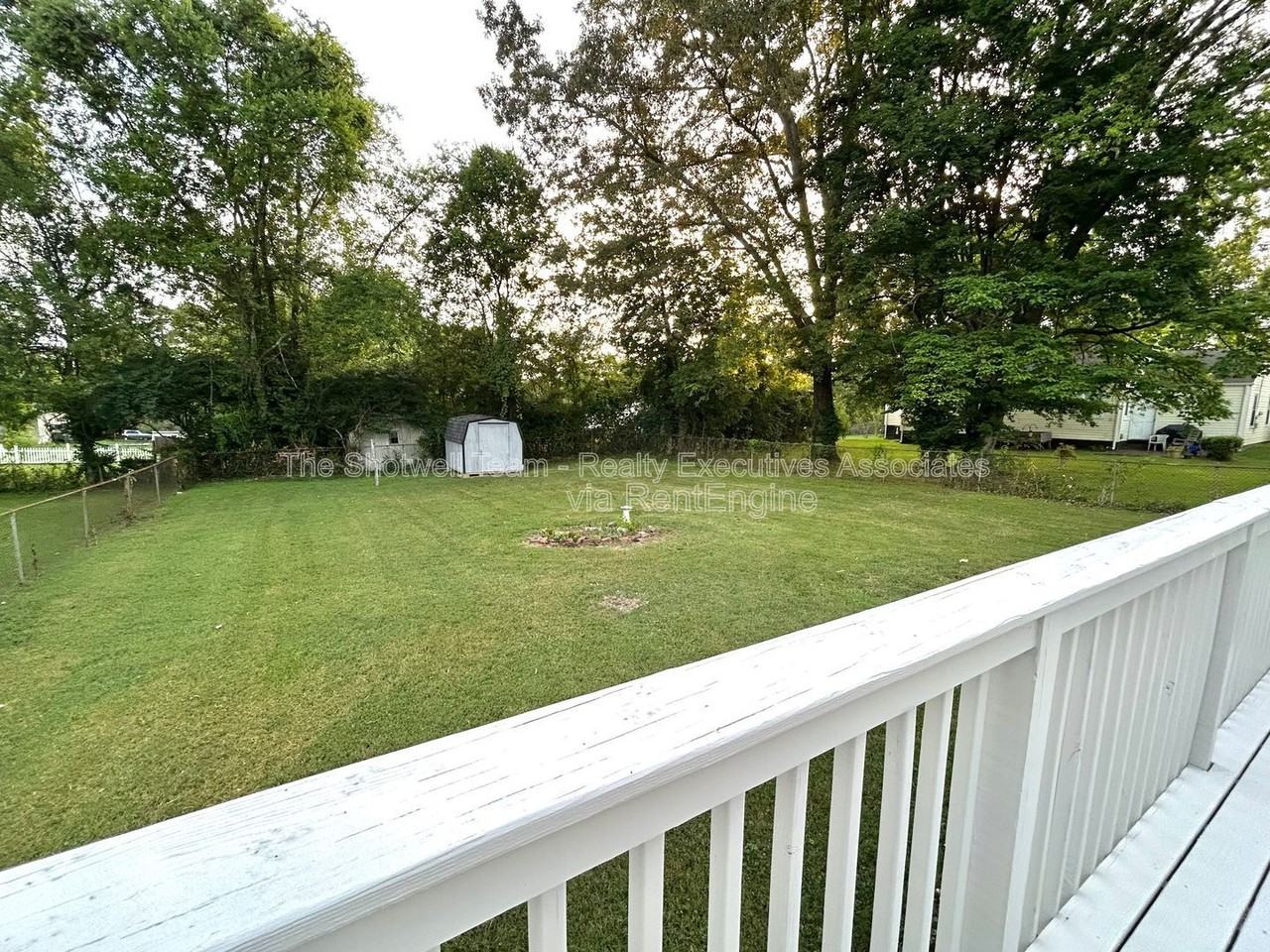 4403 Cypress Ln - Photo 4 of 11
