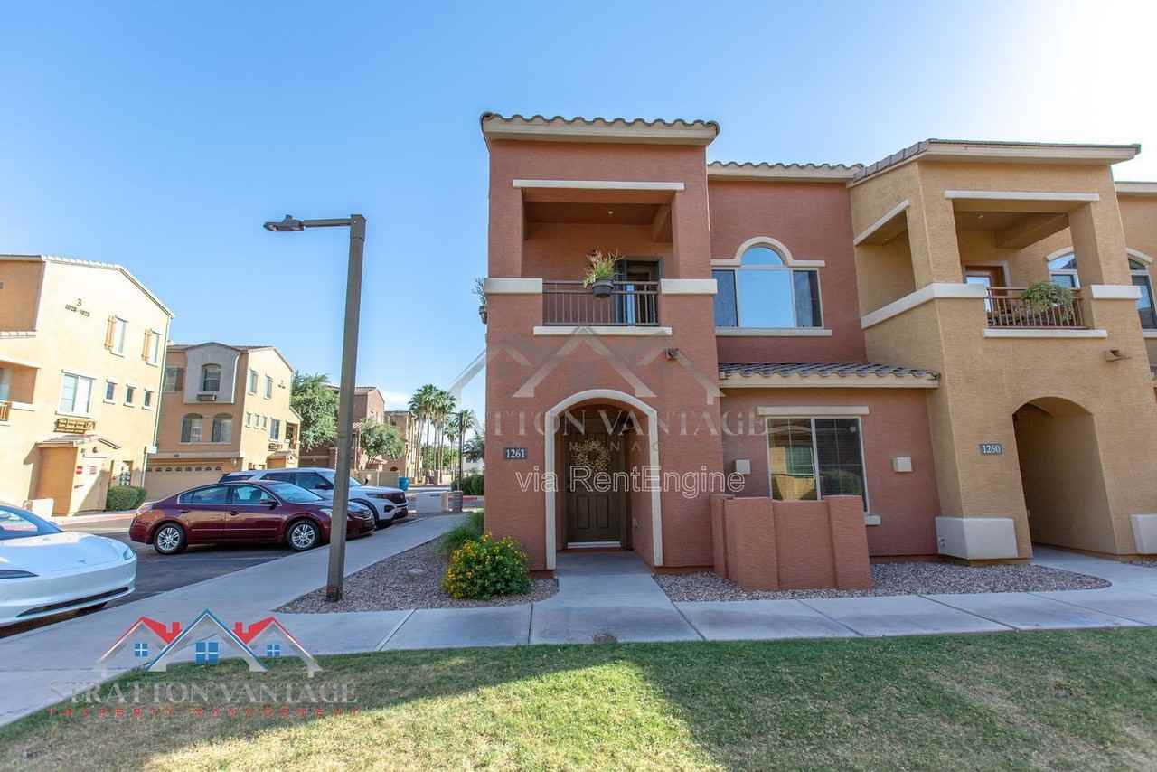 240 W Juniper Ave #1261