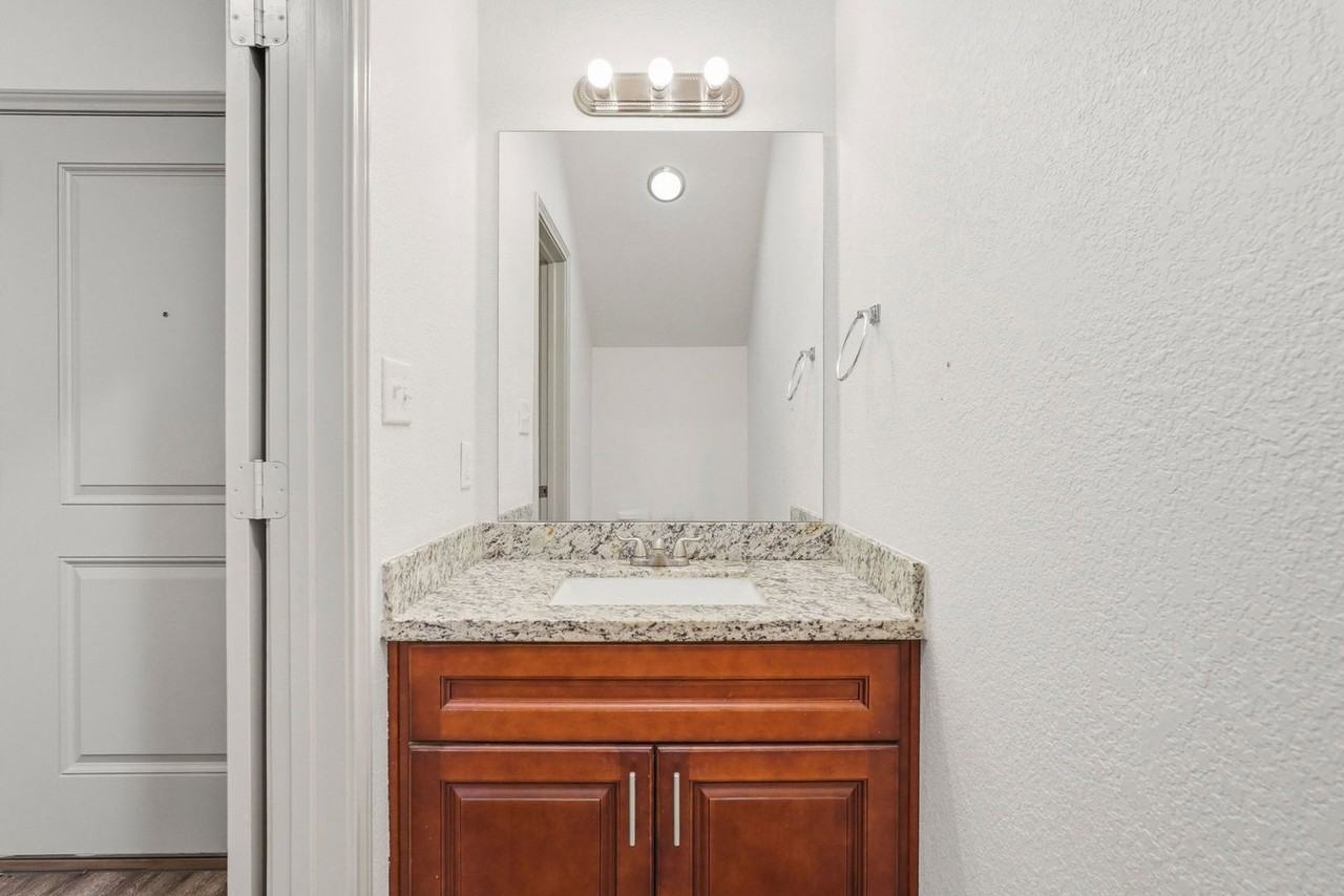 630 Magnolia Bnd - Photo 6 of 26