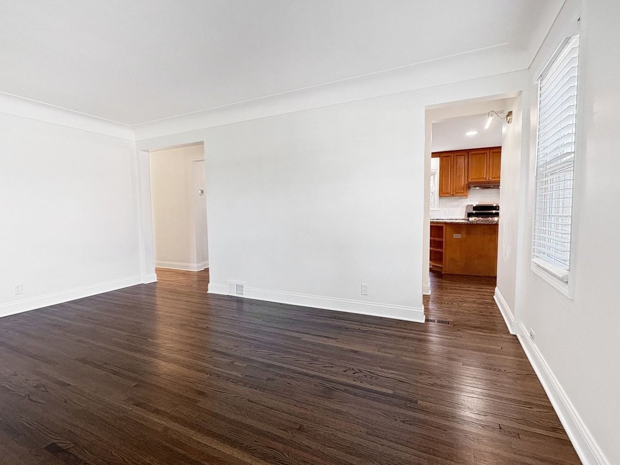8311 W 35th St - Photo 5 of 37