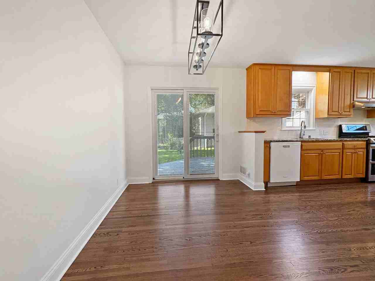 8311 W 35th St - Photo 6 of 37