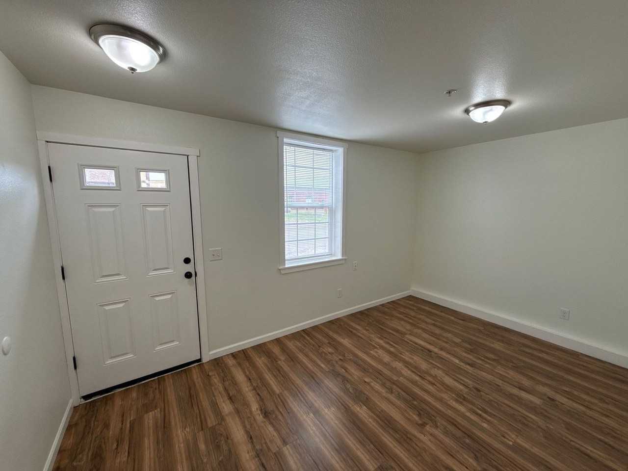 200 Railroad Ave #5 - Photo 2 of 20