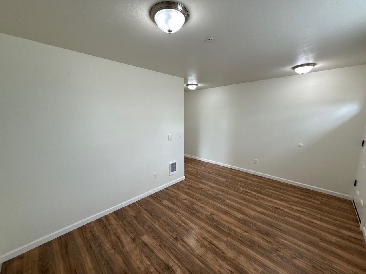 200 Railroad Ave #5 - Photo 4 of 20
