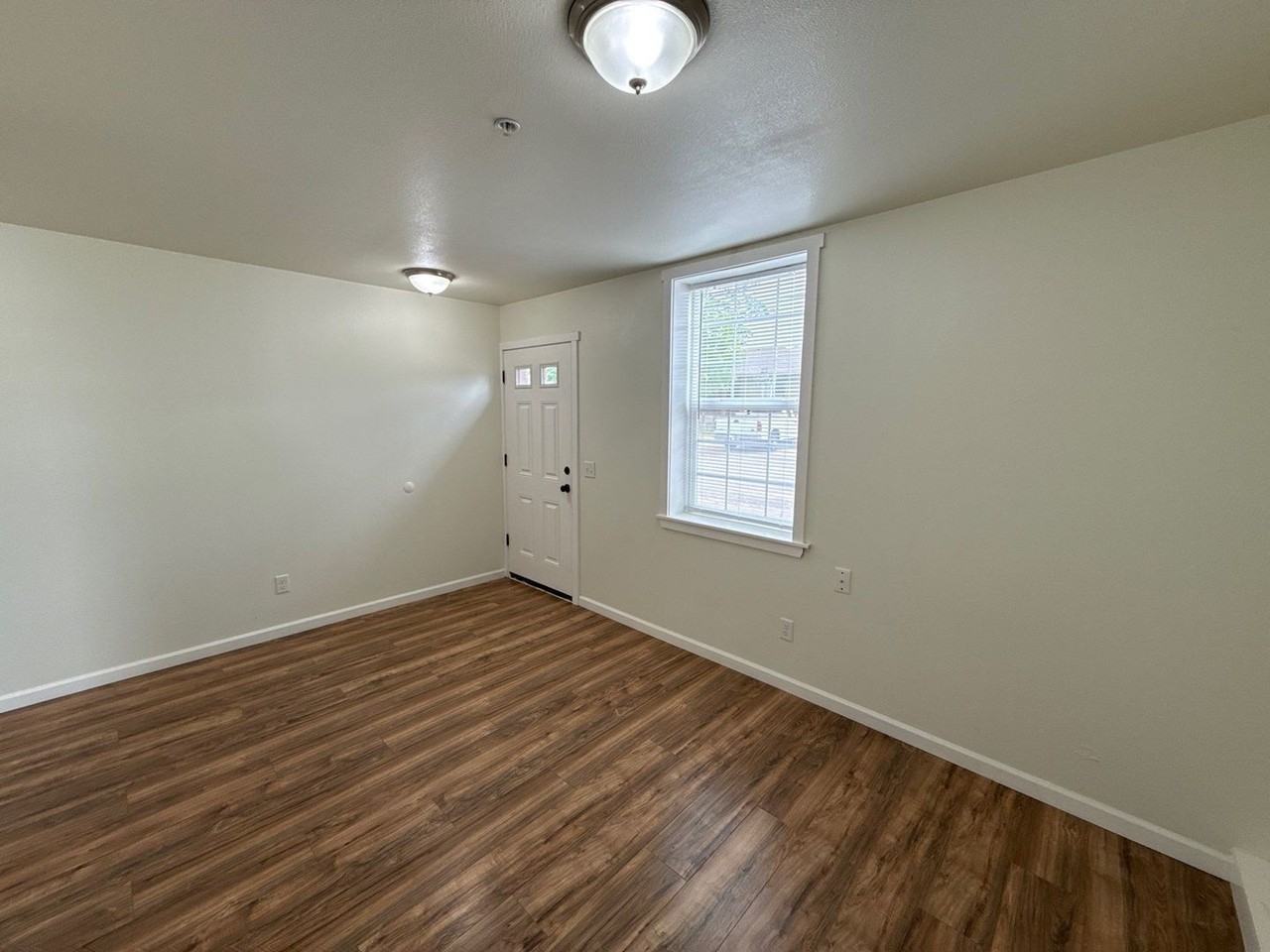 200 Railroad Ave #5 - Photo 5 of 20