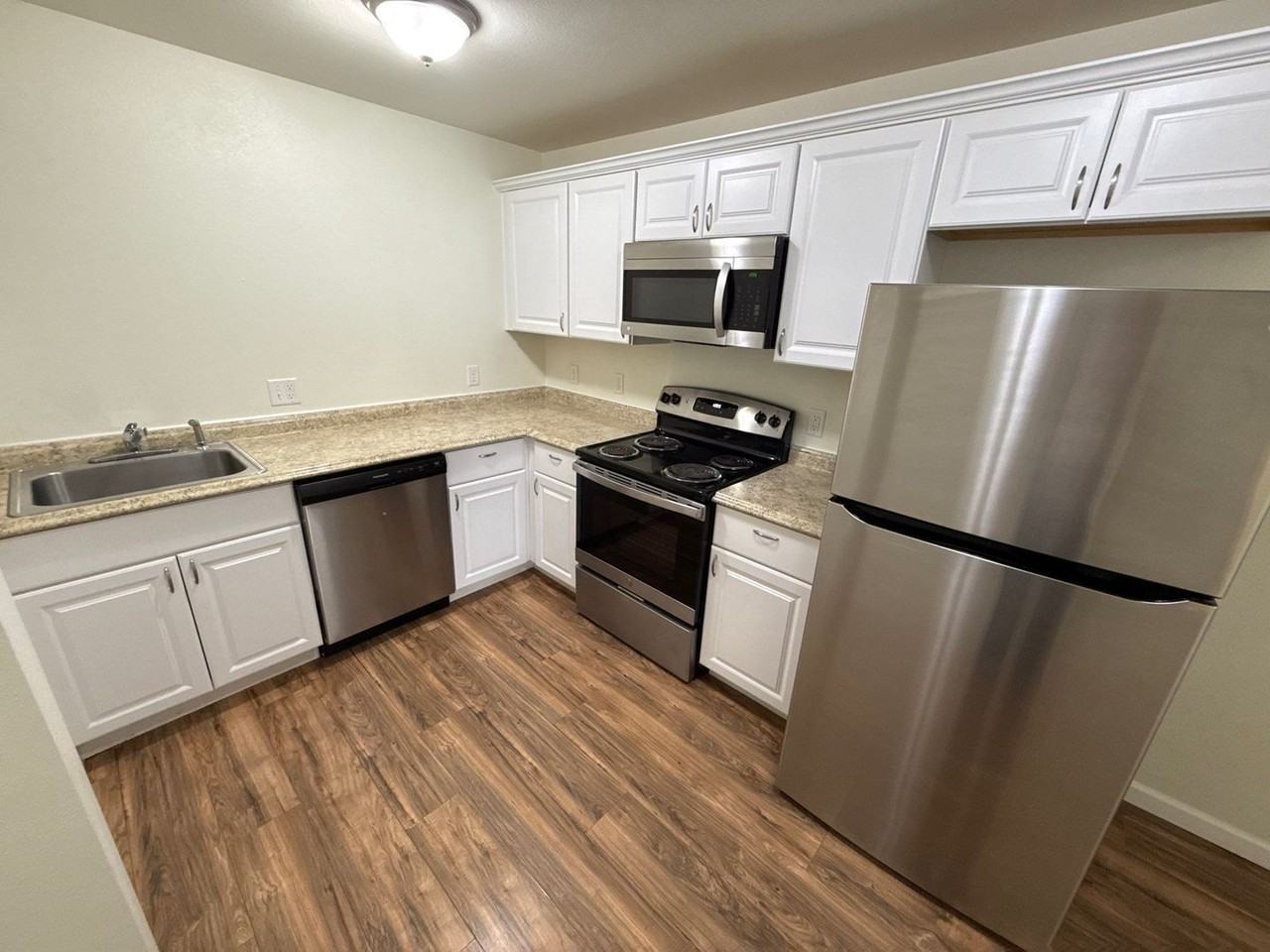 200 Railroad Ave #5 - Photo 7 of 20