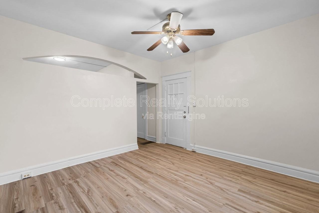4301 S 38th St #1S - Photo 5 of 23