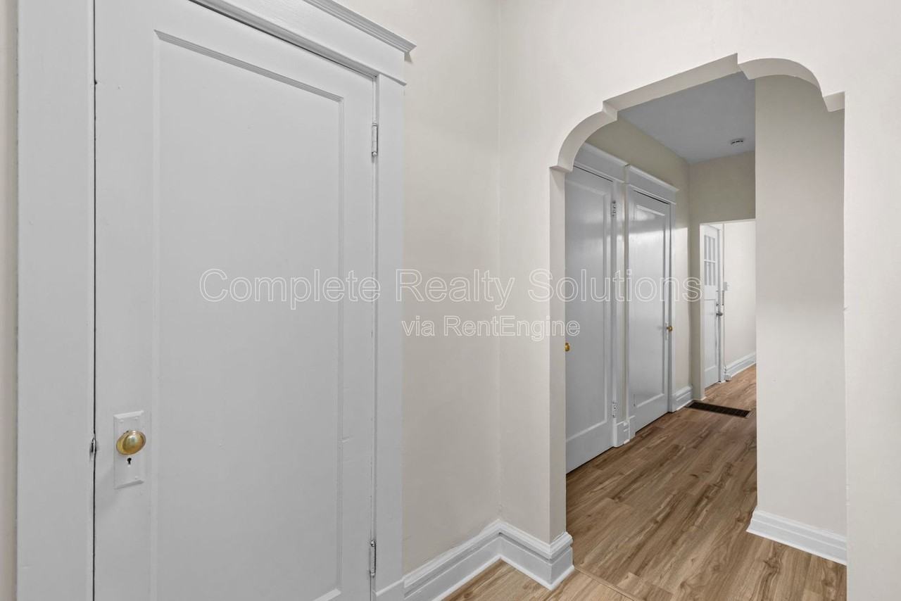 4301 S 38th St #1S - Photo 2 of 23