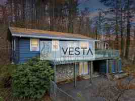 featured image of 211 Old Gibbs Rd