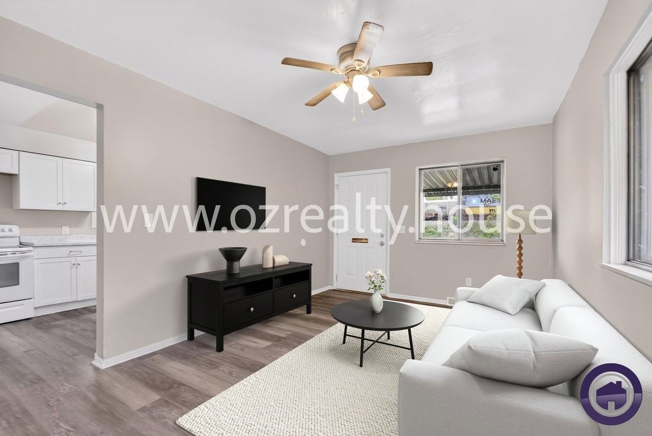 732 Coyne Ave - Photo 2 of 17