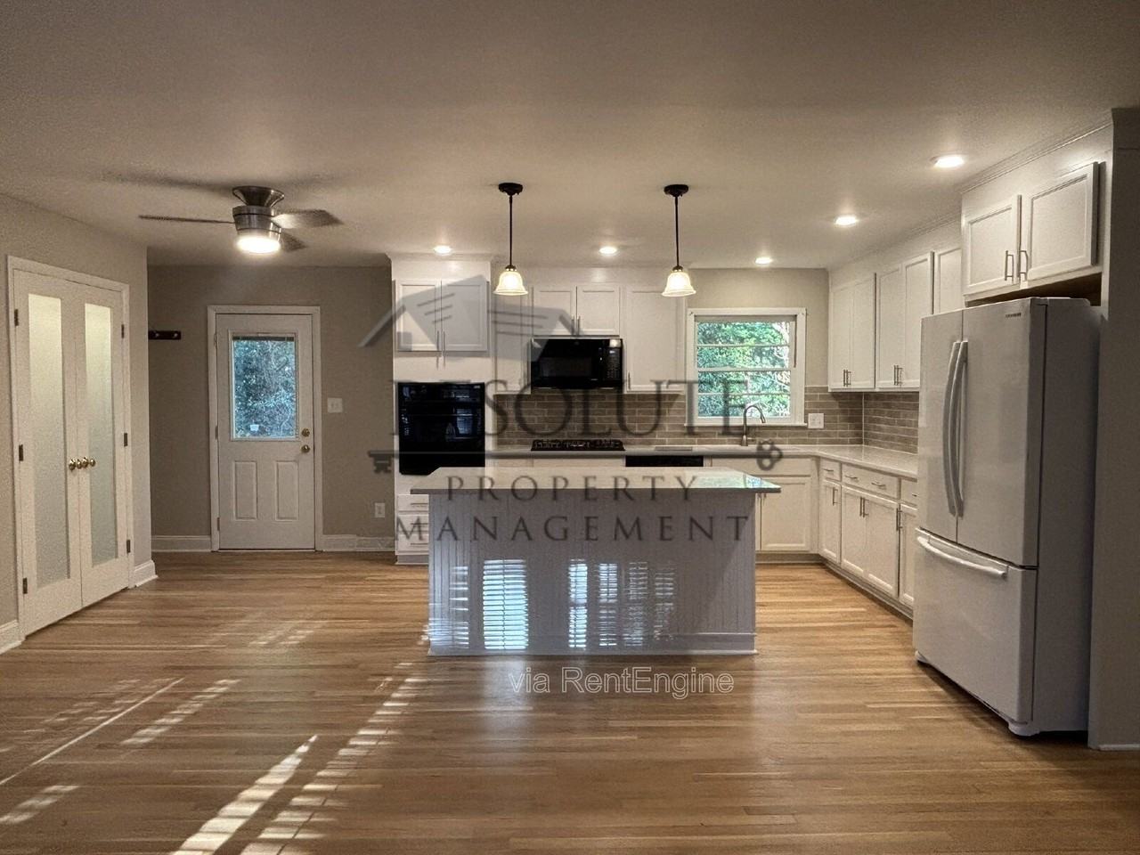 4812 Radcliff Rd - Photo 2 of 13