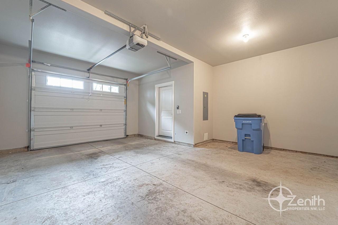 14426 Ne 22nd Ave - Photo 5 of 31
