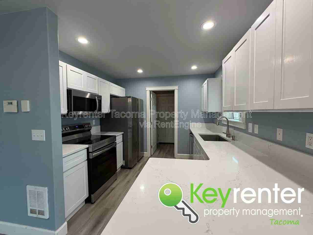 217 S 45th St - Photo 3 of 13