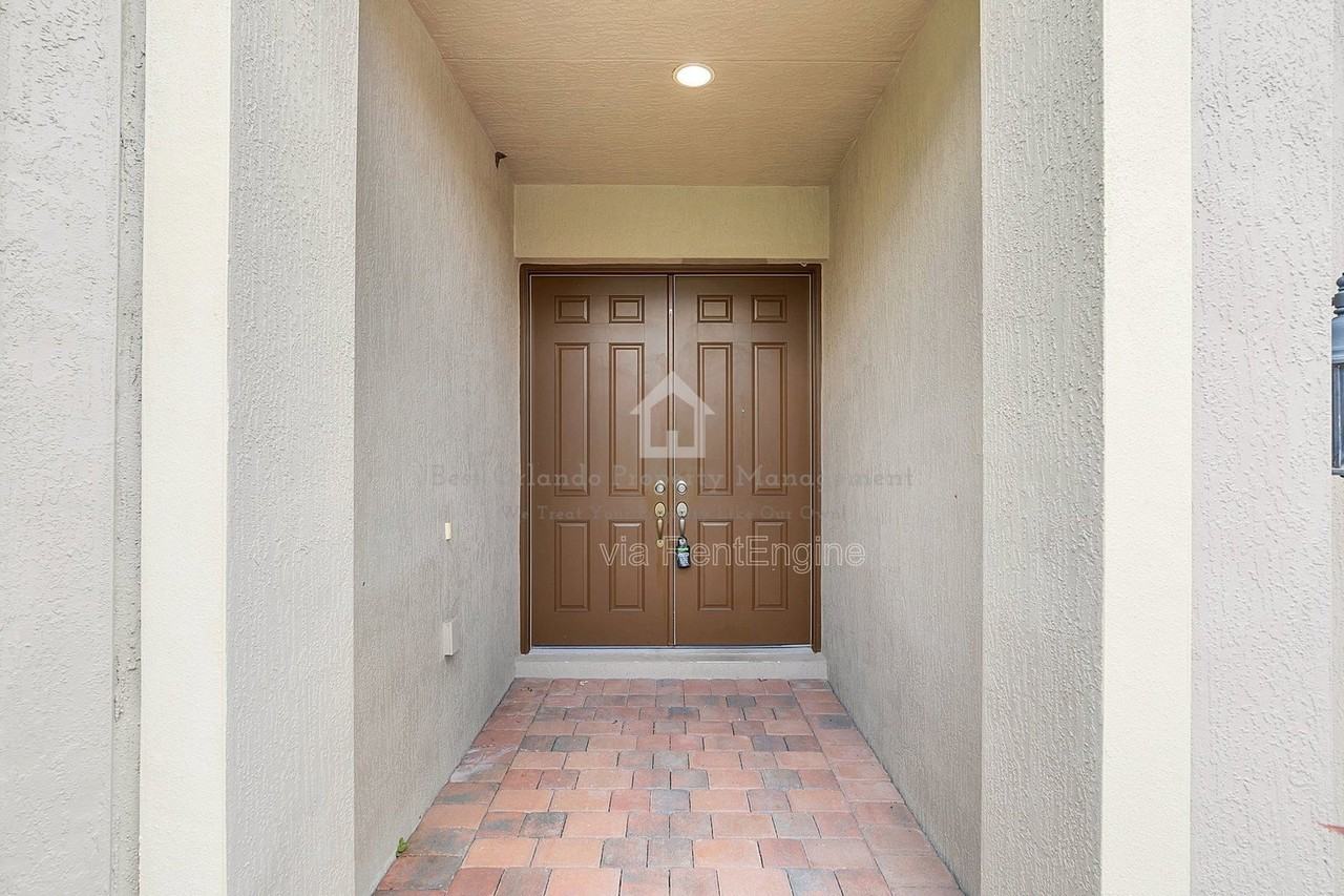 10466 Stapeley Dr - Photo 3 of 38