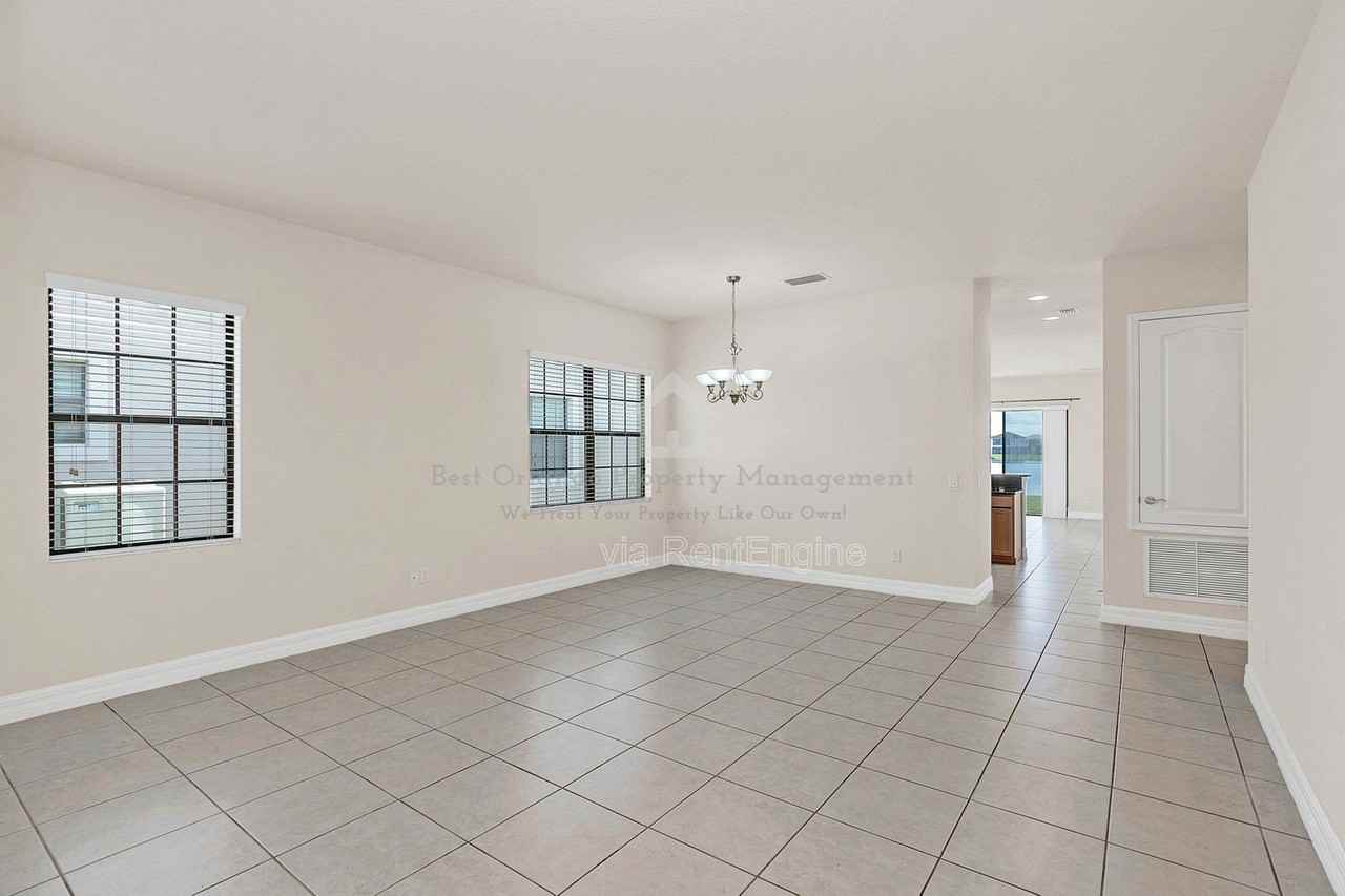 10466 Stapeley Dr - Photo 5 of 38