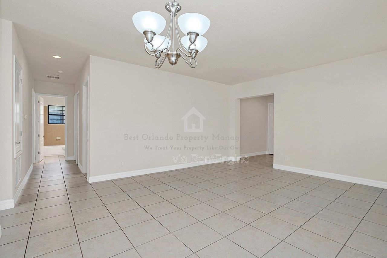 10466 Stapeley Dr - Photo 6 of 38