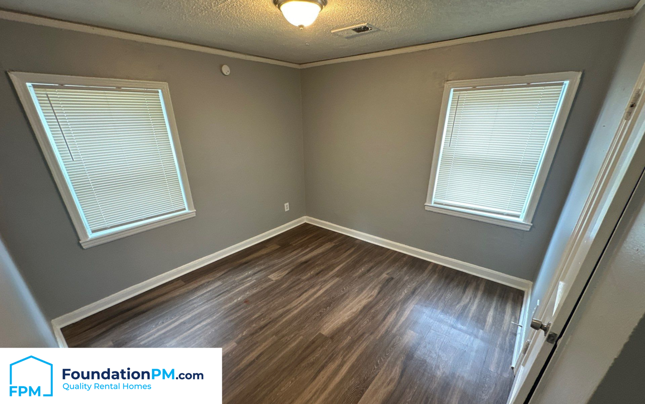 1442 Semmes St - Photo 2 of 14