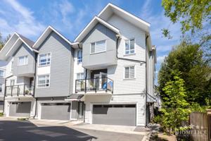 featured image of 20463 70 Ave