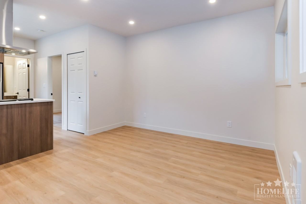 18113 57a Ave - Photo 5 of 12