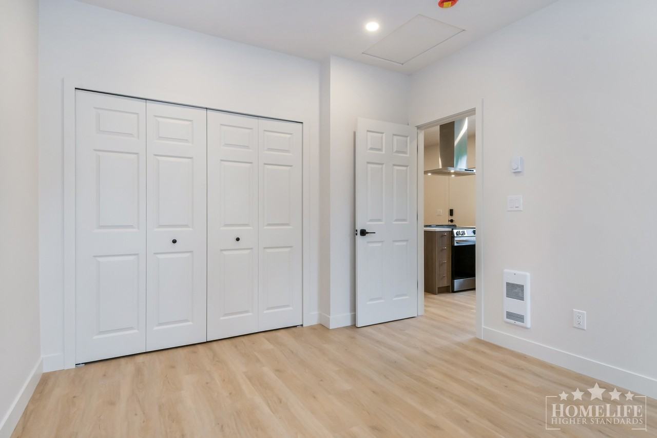 18113 57a Ave - Photo 6 of 12