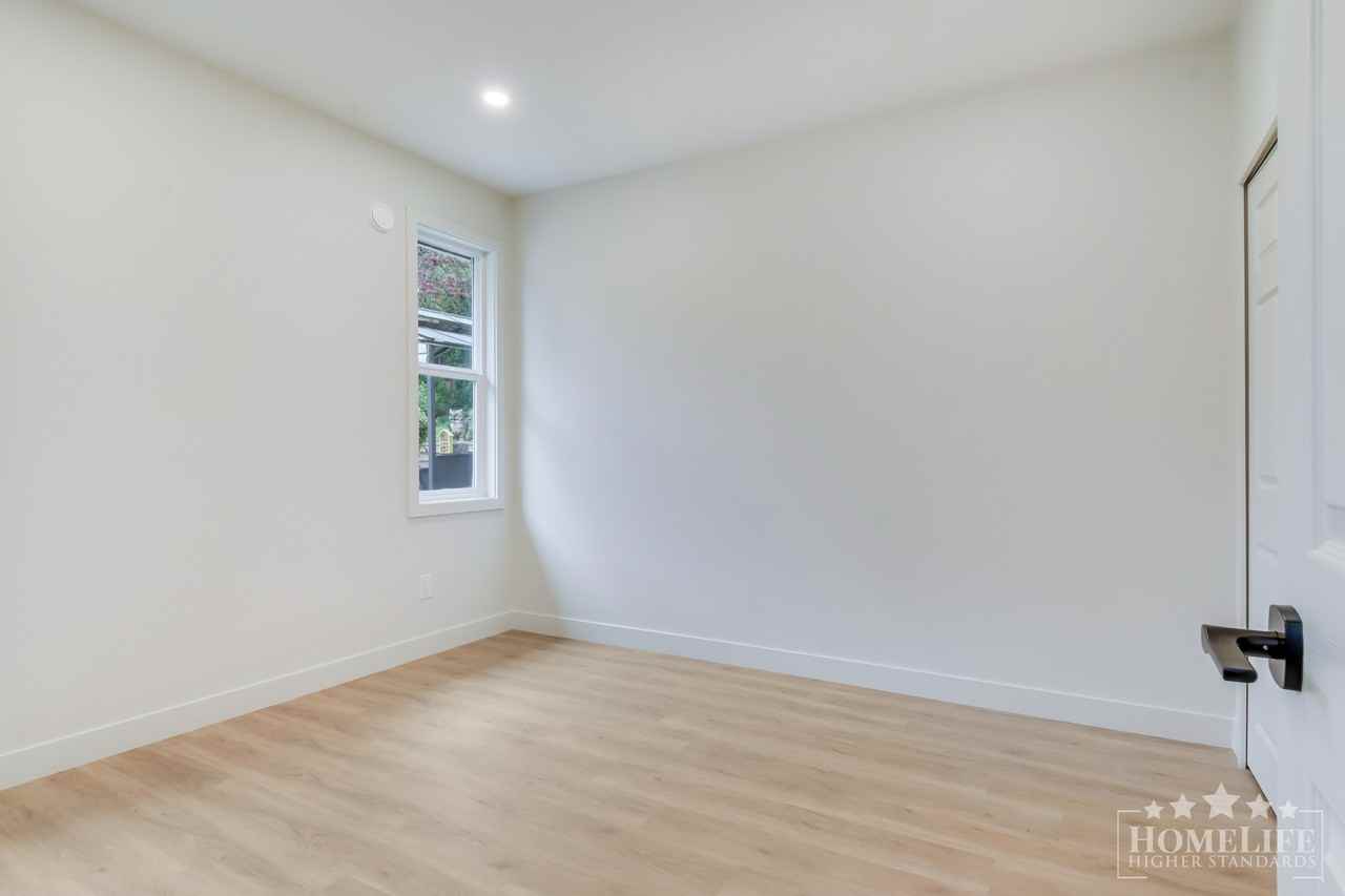 18113 57a Ave - Photo 7 of 12