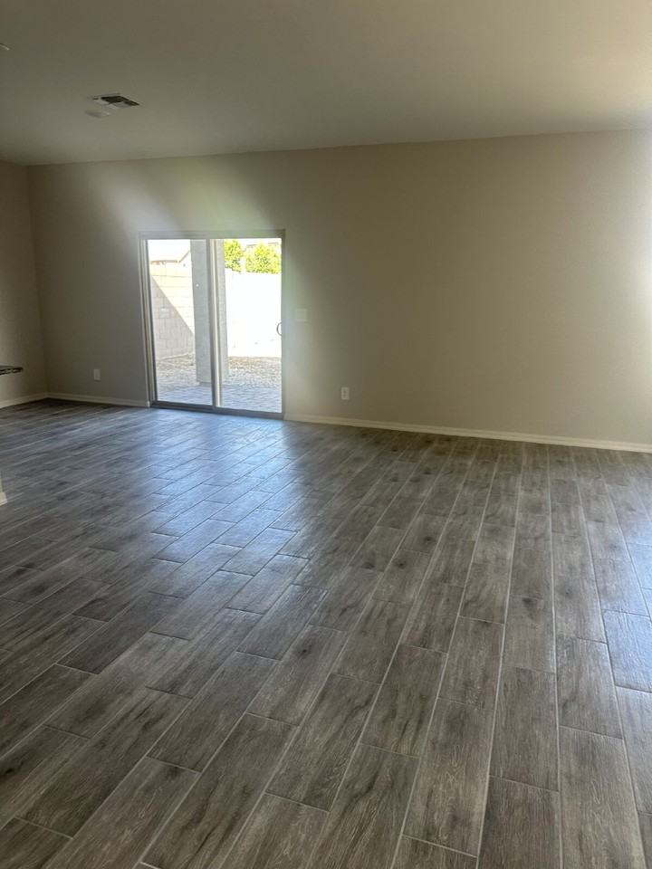 4730 N 193rd Dr - Photo 5 of 34