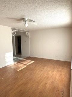 2389 Giovanni Ave - Photo 3 of 9