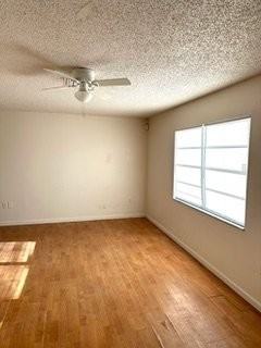 2389 Giovanni Ave - Photo 4 of 9