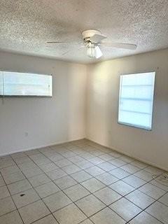 2389 Giovanni Ave - Photo 5 of 9