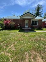 featured image of 1810 Willow Rd