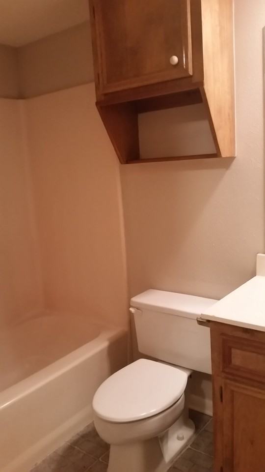 1715 Hazelwood St - Photo 6 of 20