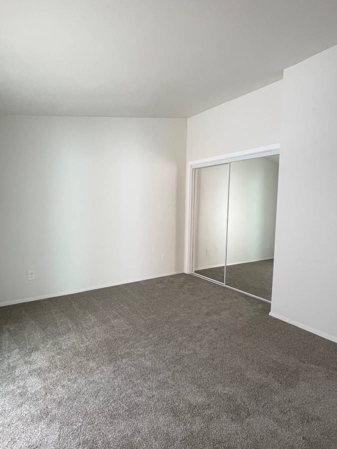 5233 Arlene St #D - Photo 7 of 8