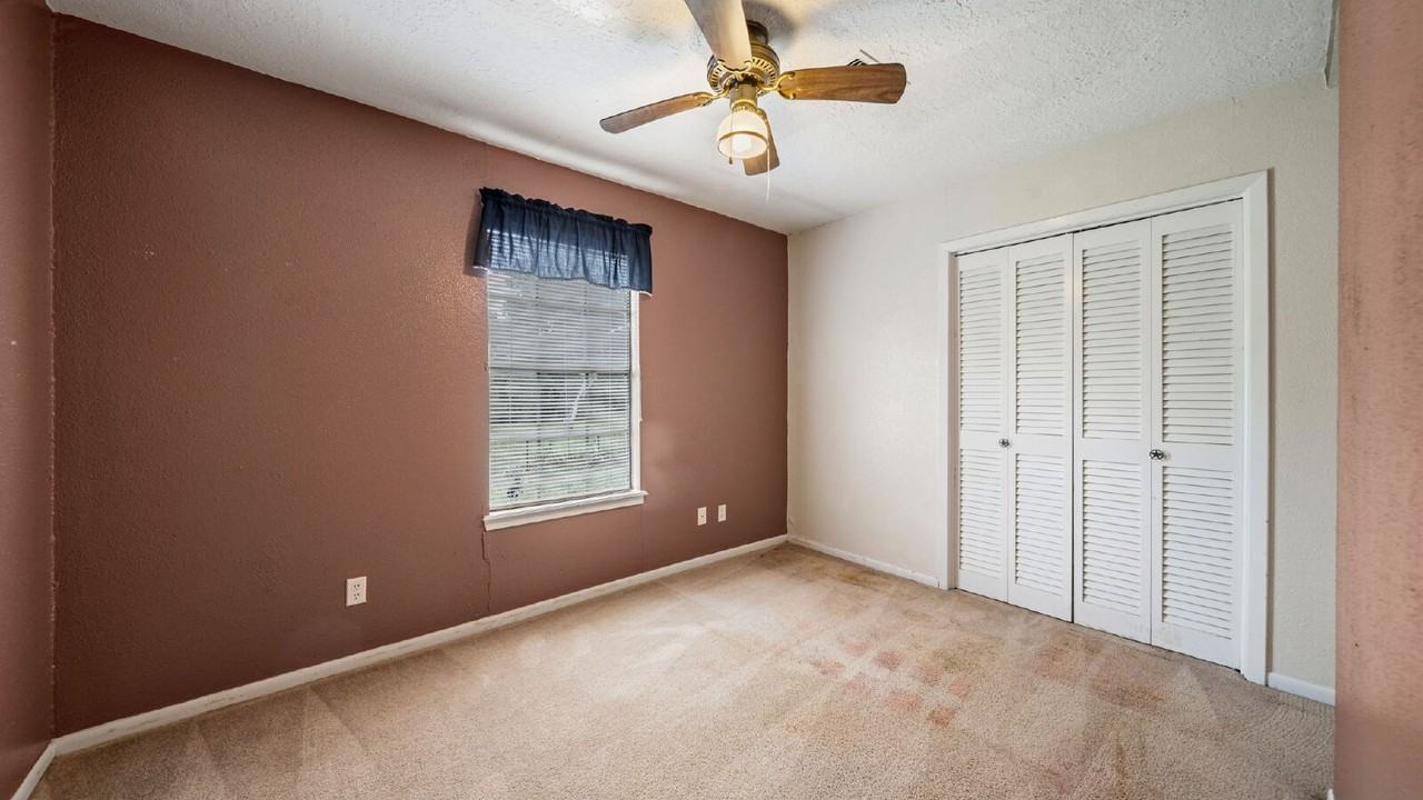 4027 Spring Branch Rd - Photo 2 of 19