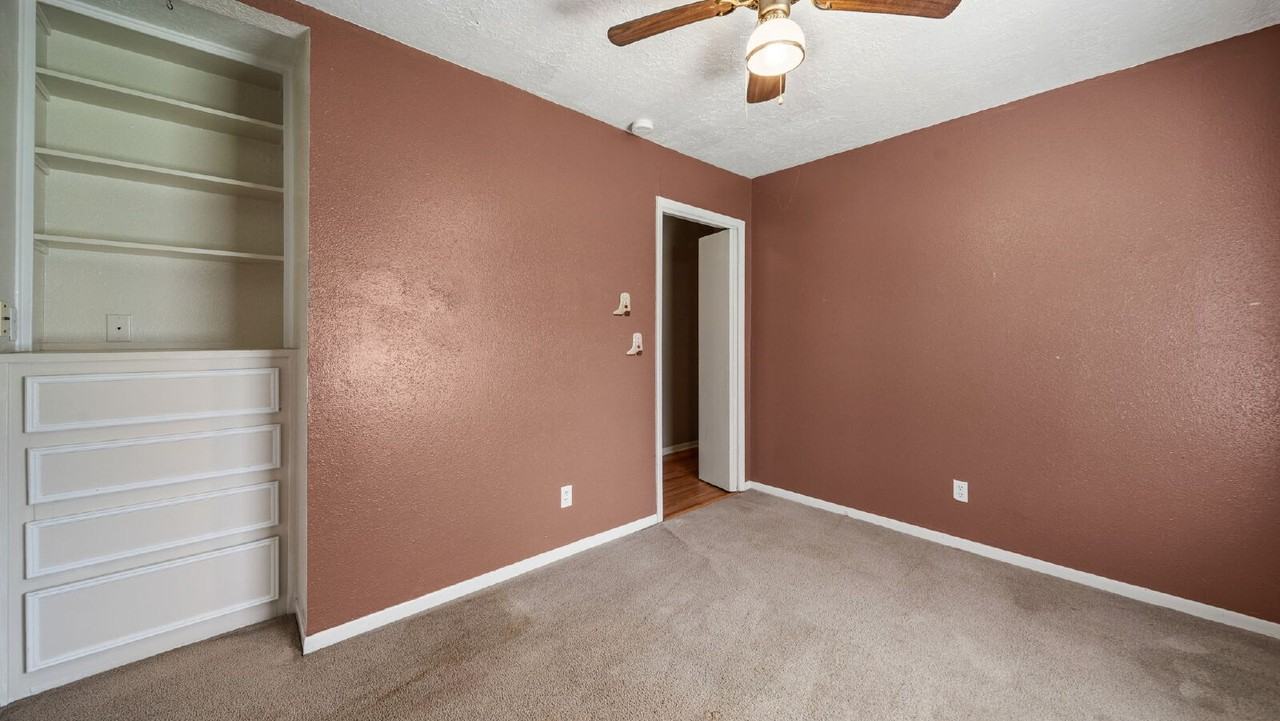 4027 Spring Branch Rd - Photo 3 of 19