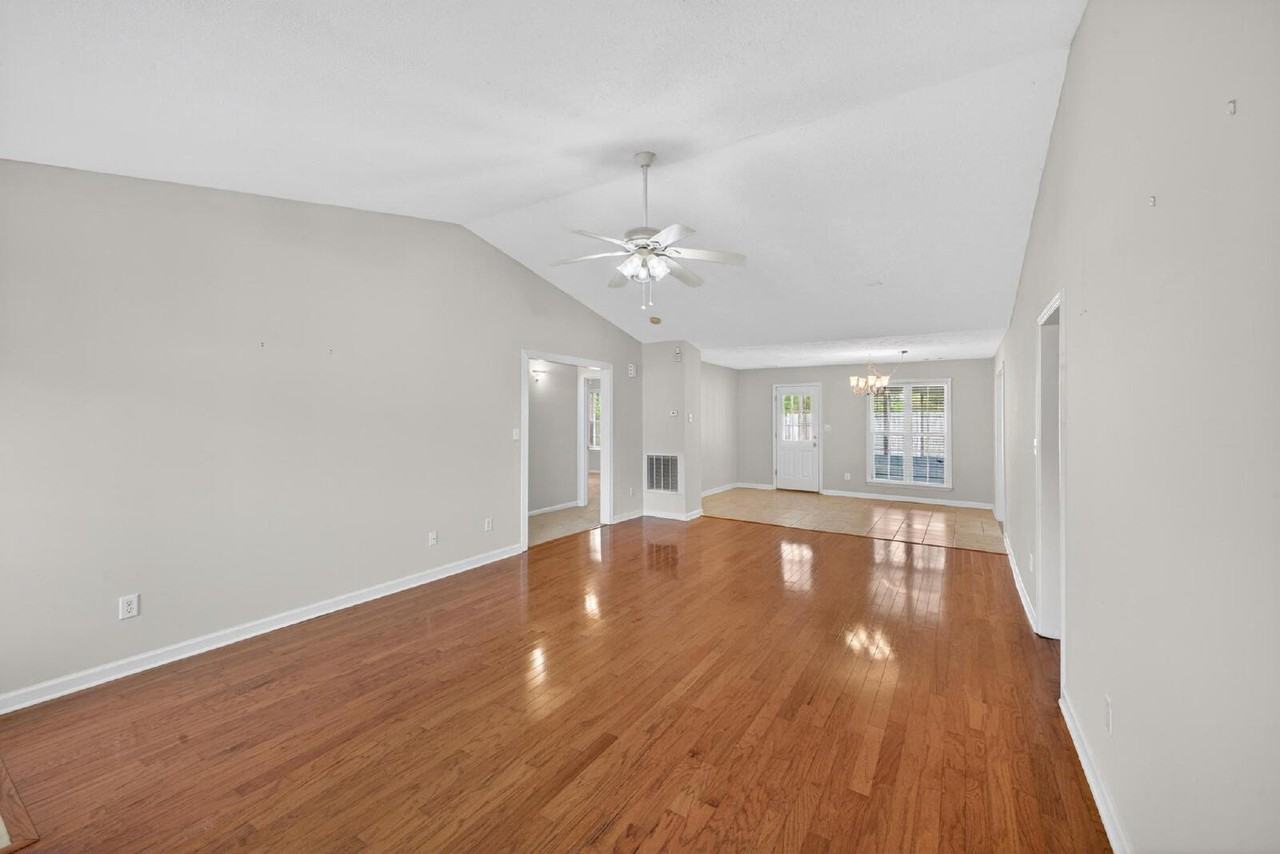 358 Beryl Dr - Photo 2 of 20
