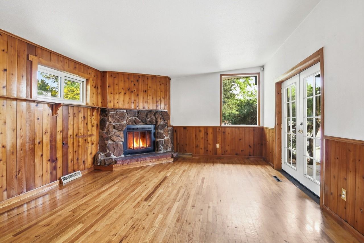 745 Marble St - Photo 4 of 37