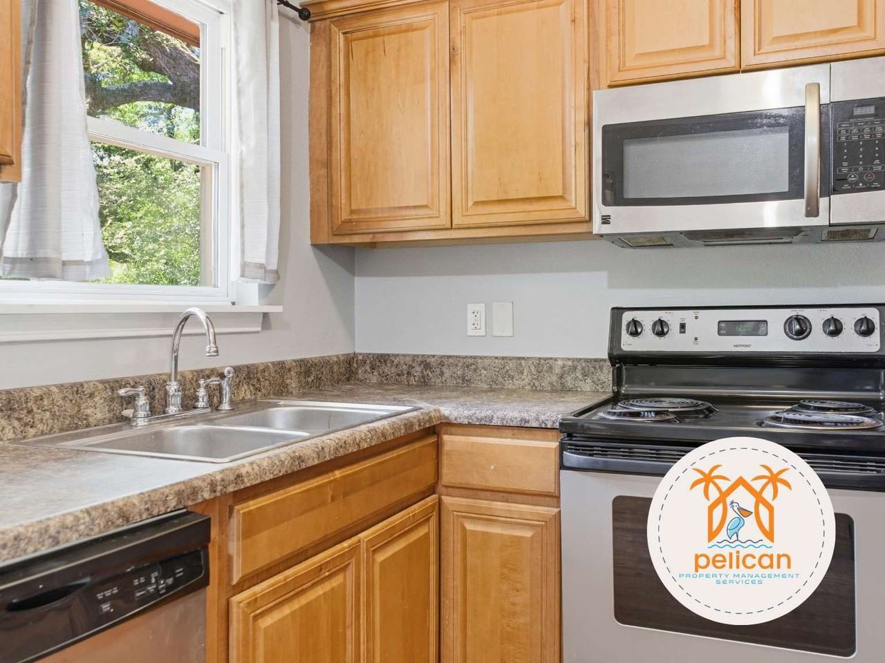 905 Lagoon Dr - Photo 3 of 23