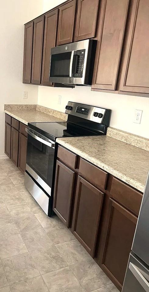 1251 E Jahns Dr - Photo 3 of 14