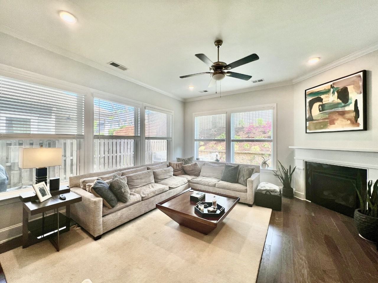413 Belton St - Photo 5 of 44