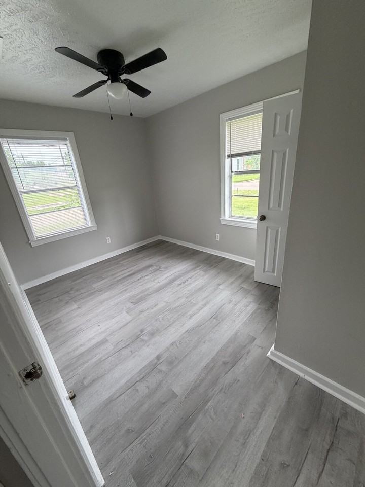 305 Valentour Rd #N - Photo 7 of 11