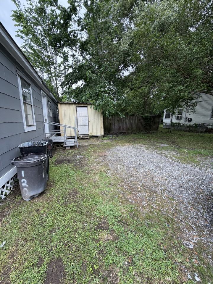305 Valentour Rd #N - Photo 5 of 10