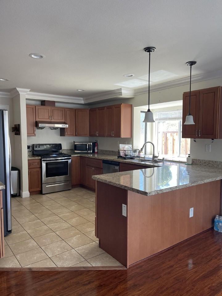 4157 Folsom Dr - Photo 3 of 14