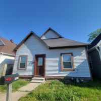 featured image of 1406 Deloss St