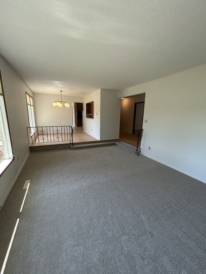 5 Qu'Appelle Crt - Photo 7 of 45