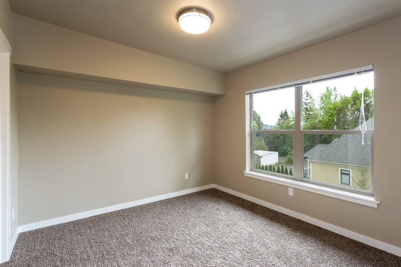 Broadway Station Apartments - Photo 5 of 10