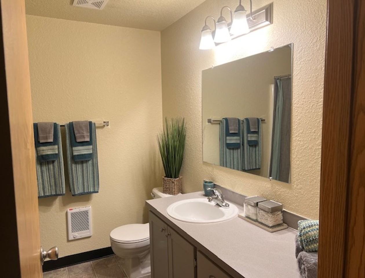 Woodbrook Apartments - Photo 4 of 31